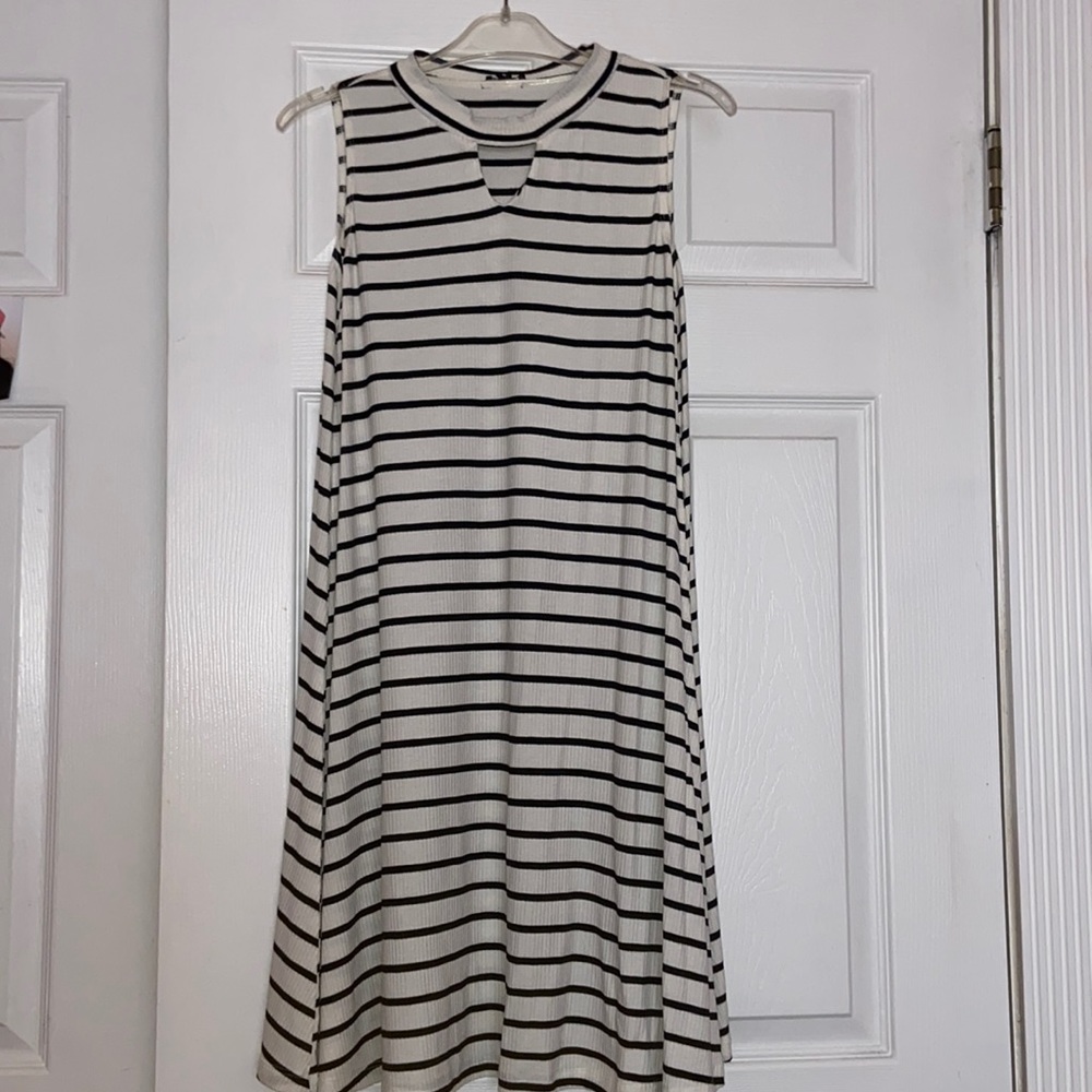 NWOT! Zunie BLK/WHT Striped Dress